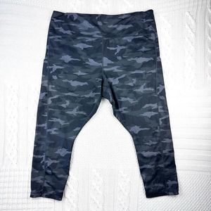 Athleta Ultimate Camo 7/8 Tight Workout Pants Size 3X